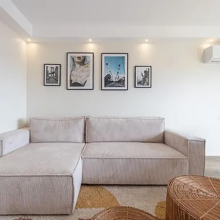 Appartement - - Terrasse *
